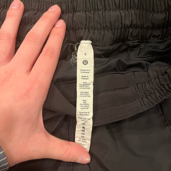 Gotta Hot High-Rise Lined Shorts 4” - Picture 4 of 7